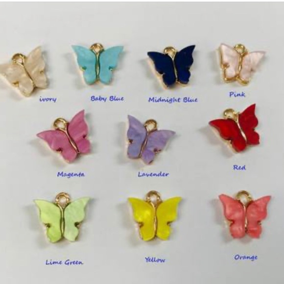 Pink Butterfly Necklace 💖 - Picture 6 of 6